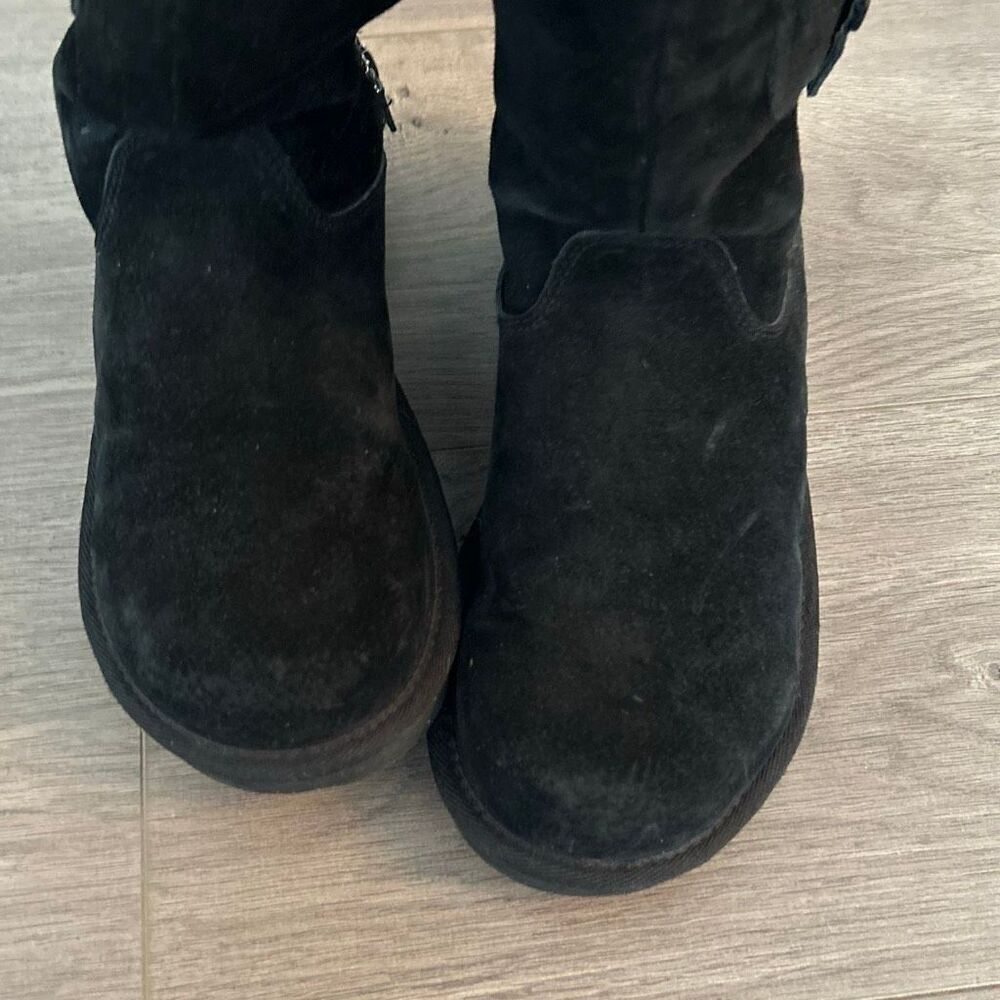 UGG Authentic Women's Size 9 Cargo III Black Suede Sheepskin Boots black warm wi - Picture 9 of 9